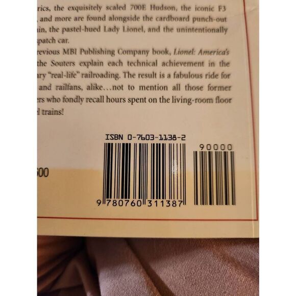 Classic Lionel trains book enthusiastic color series by gerry and Janet souter - Picture 4 of 5